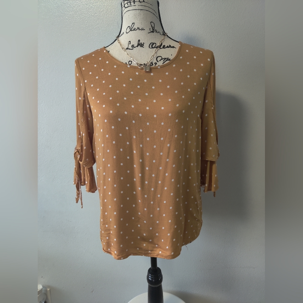 LC Lauren Conrad yellow gold polka dot bell sleeve top size small euc